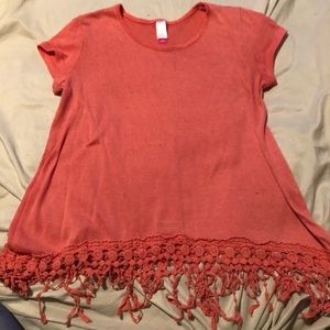 Short Sleeve Tassel Bottom Shirt